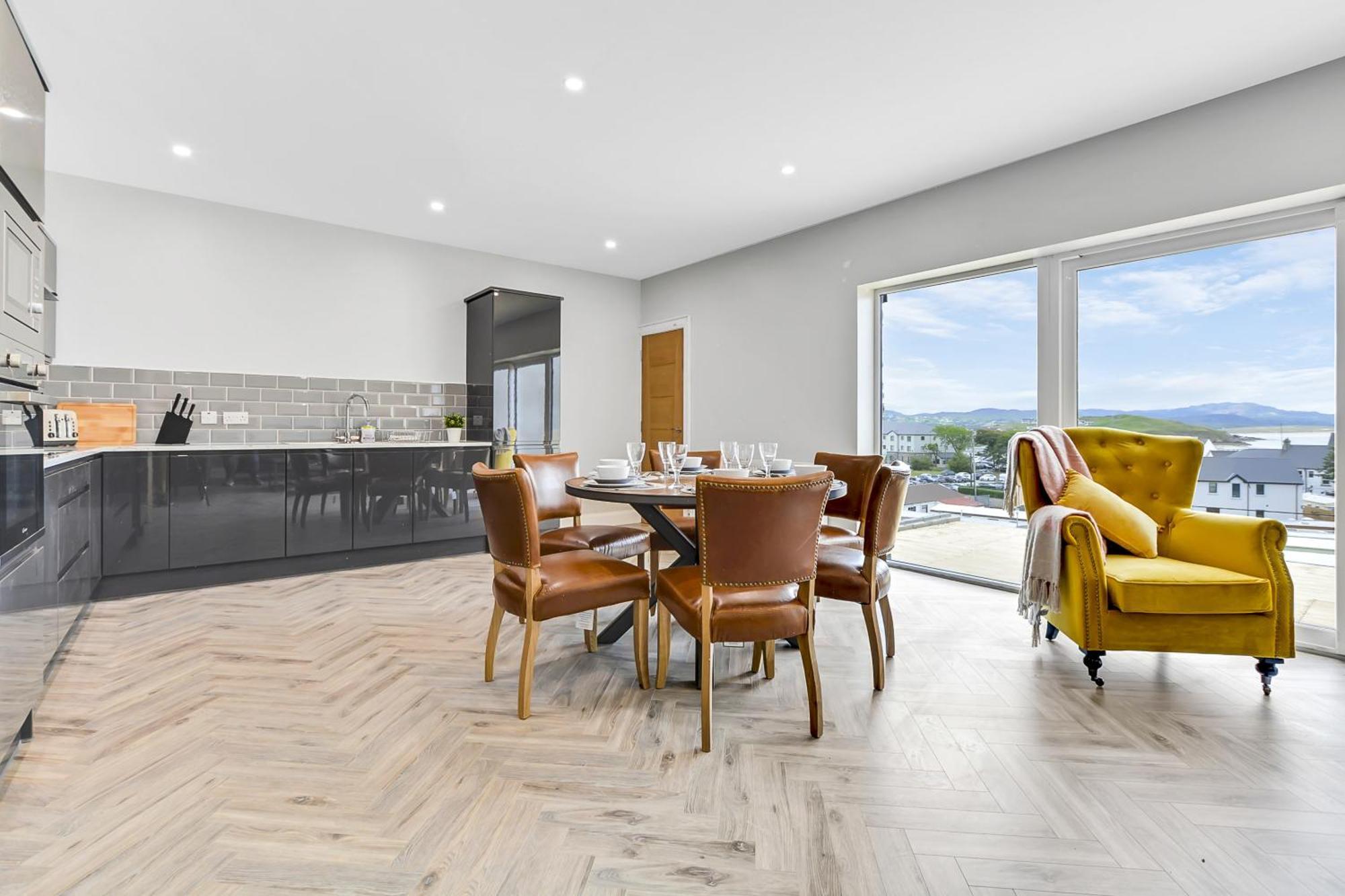BayView Luxury 3 Bedroom Apartment First Floor Downings Buitenkant foto
